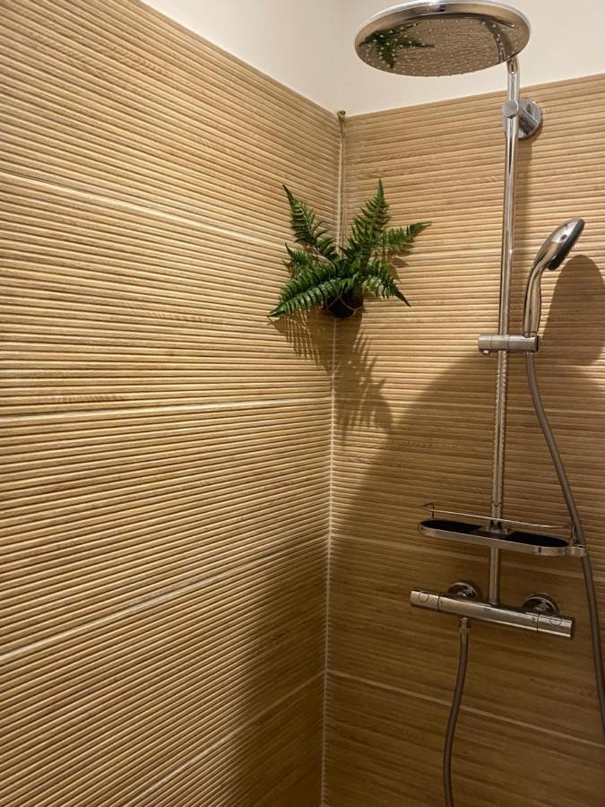 Petit Nid Douillet En Luberon Avec Spa Ansouis Εξωτερικό φωτογραφία