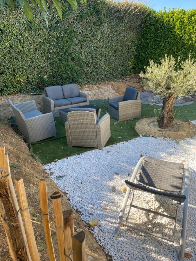 Petit Nid Douillet En Luberon Avec Spa Ansouis Εξωτερικό φωτογραφία